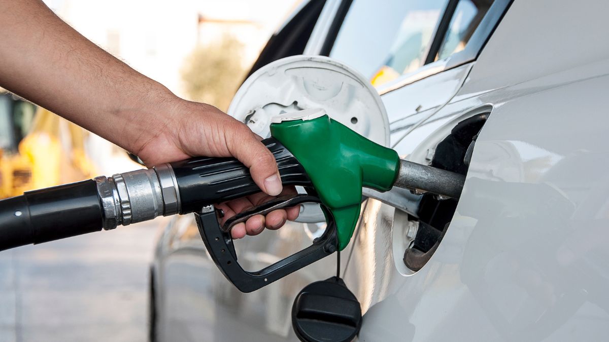 Nuevo gobierno paraguayo anuncia la reducción de los precios del combustible